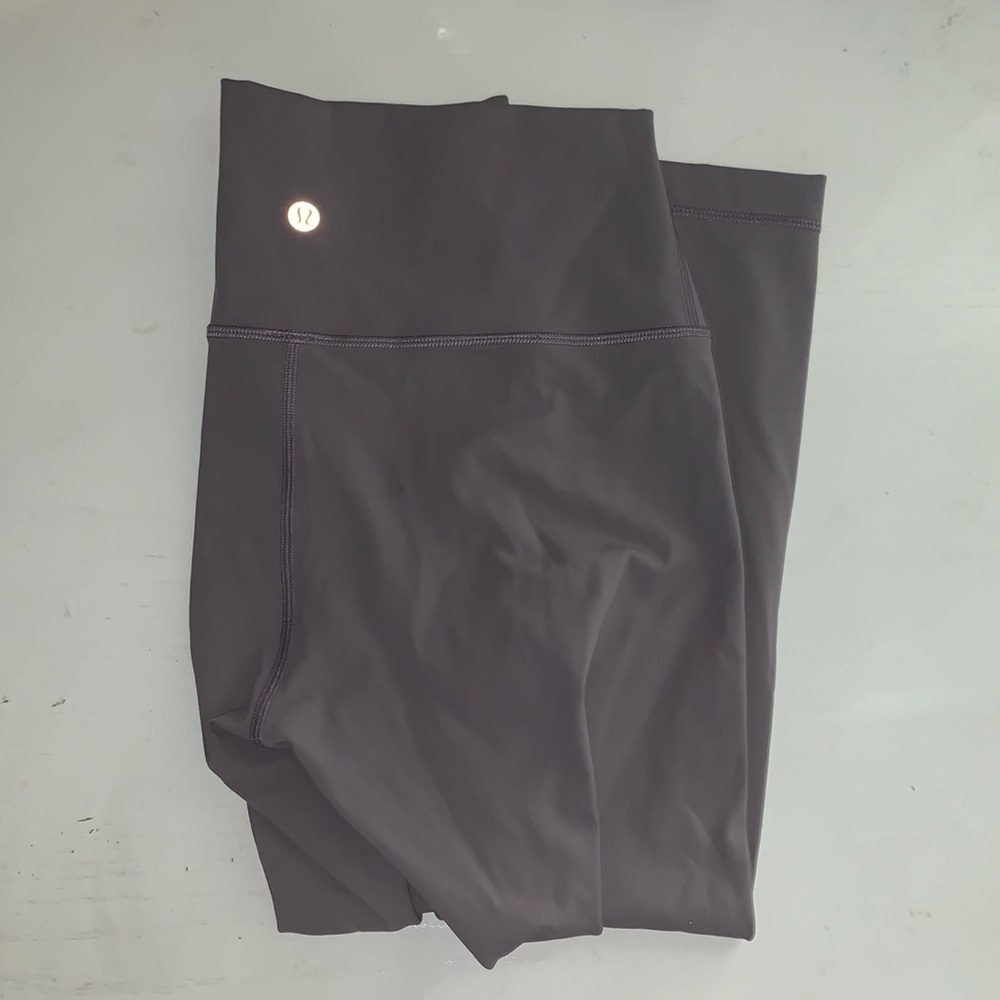 COPY - Lulu wunder under cropped leggings sz 8